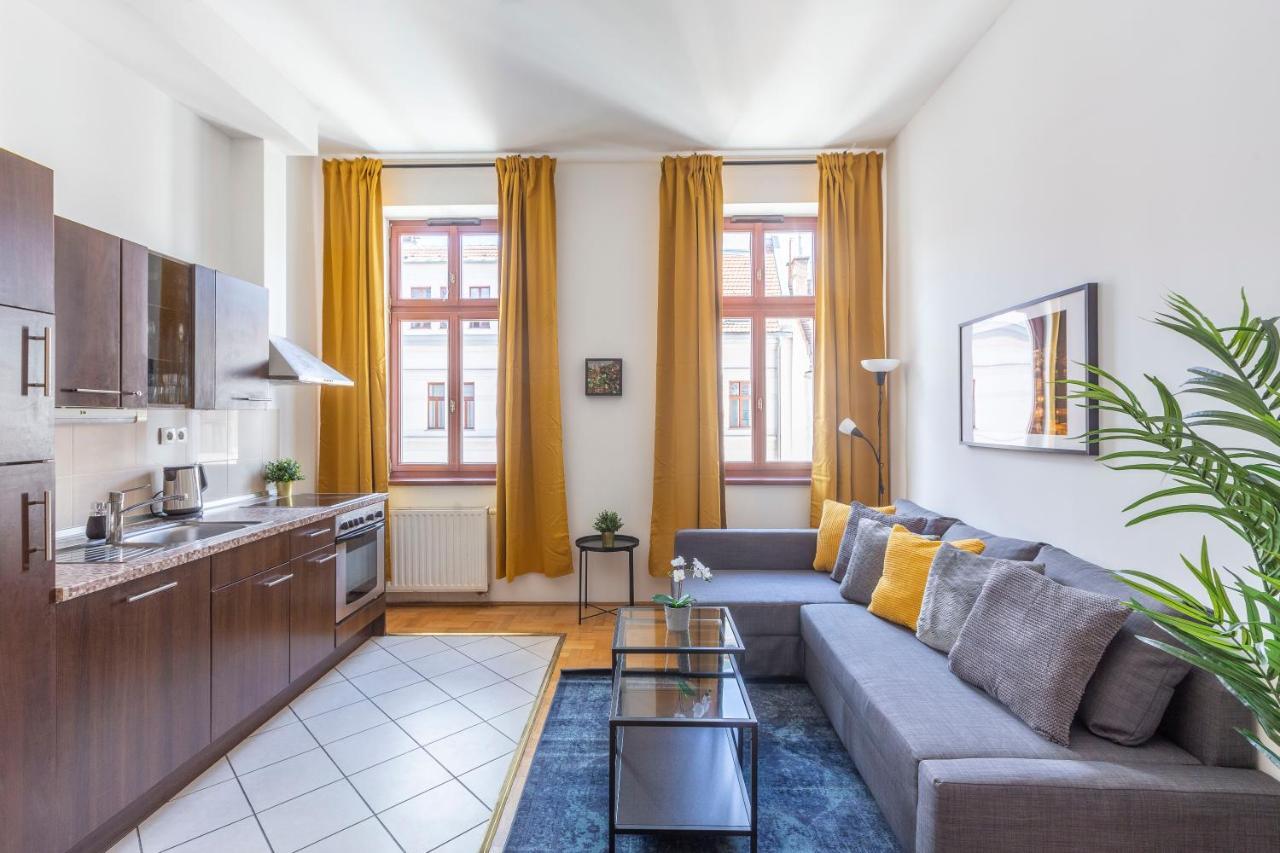 Downtown Cozy Home In The Gozsdu Garden Budapest Kültér fotó